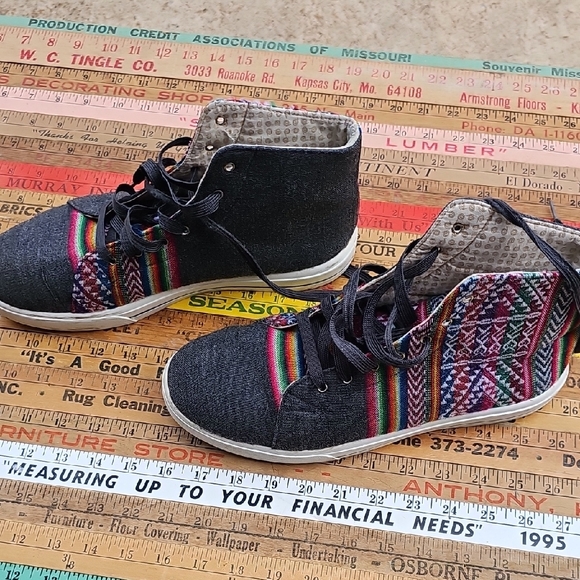 Inkkas Multicolor High-Top Sneakers - Picture 9 of 9